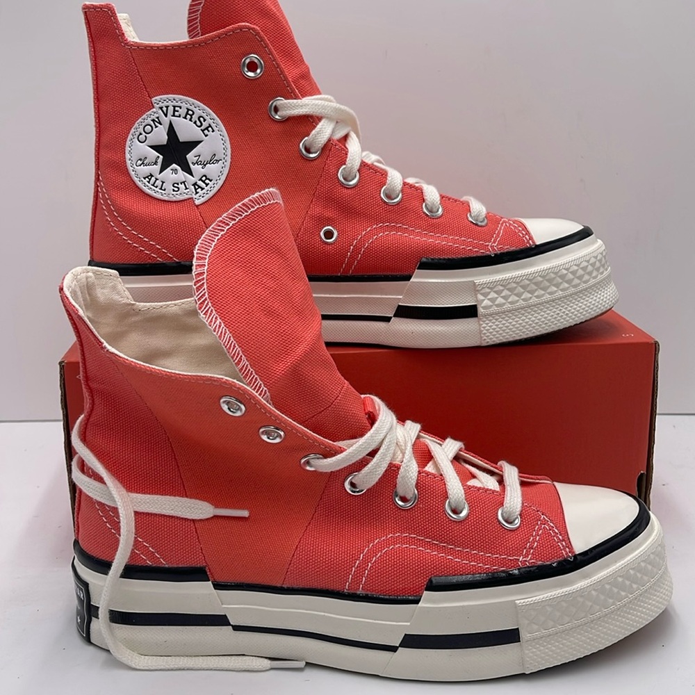 Converse WMNS CHUCK 70 PLUS HI
WATERMELON SLUSHY/MHITE/BLACK A06432C Platforms